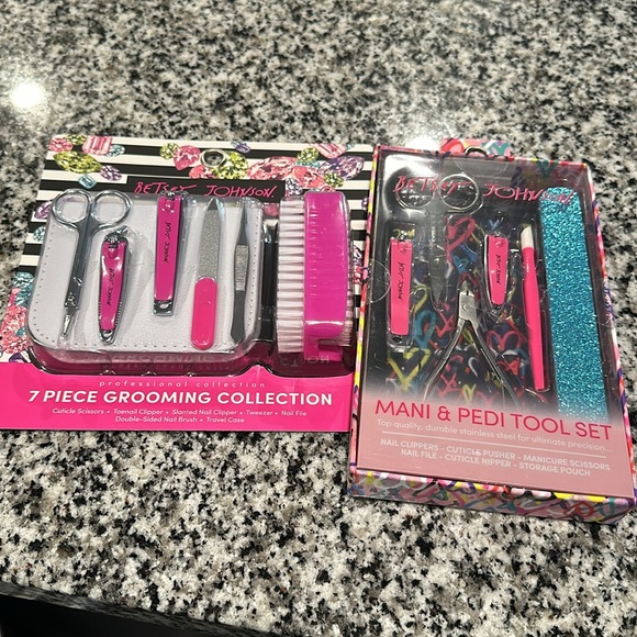 Betsy Johnson grooming bundle - Picture 2 of 7
